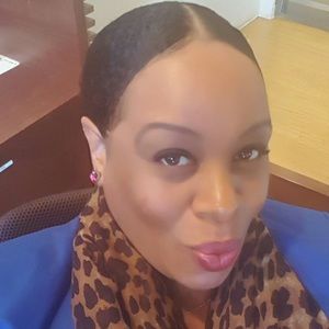 Meet your Posher, Aisha